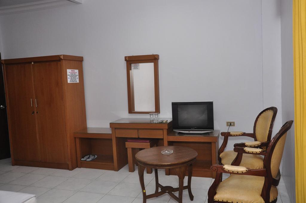 Hotel Andhika Syariah Samarinda Rum bild